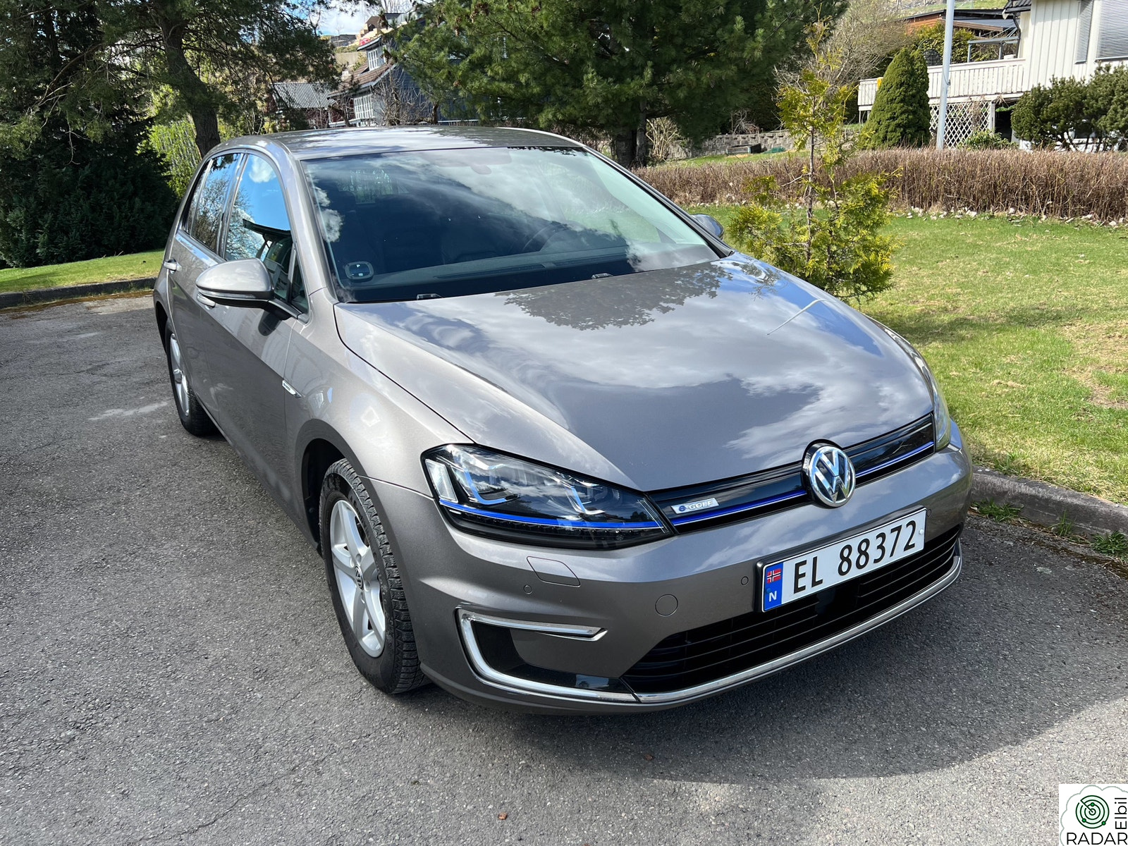VOLKSWAGEN GOLF Skinn, NaviPro, Keyless, LED, ACC, Ryggekam, EU, Lav km