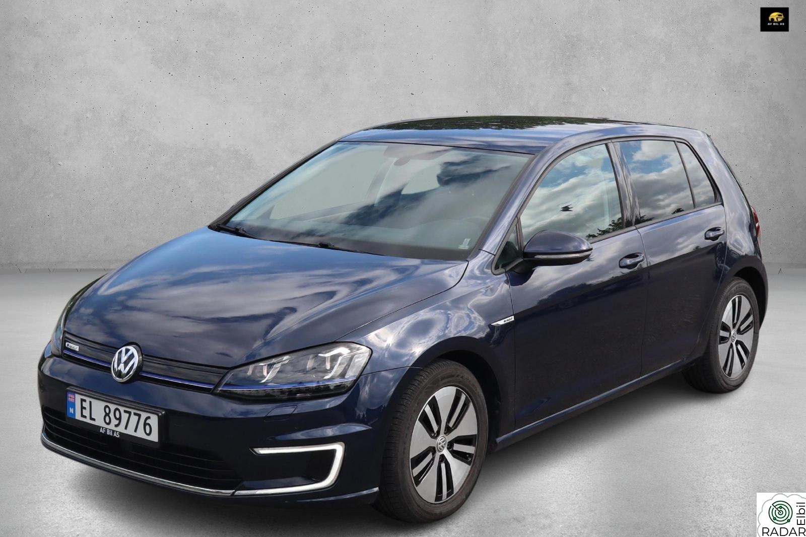 VOLKSWAGEN GOLF Keyless/Skinn/Apple carplay/R.kam/ACC