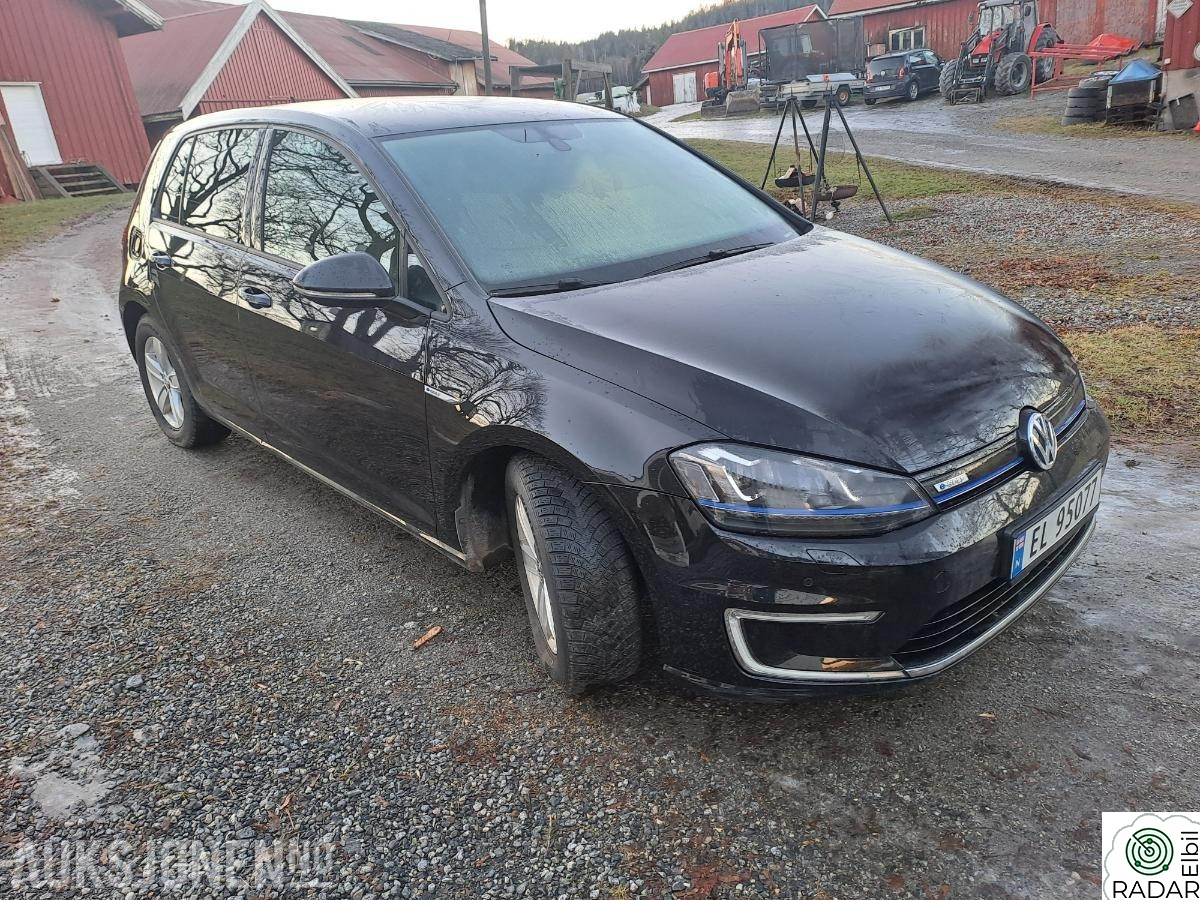 VOLKSWAGEN GOLF Cruisekontroll, S+V dekk, EU OK til 20.11.2026