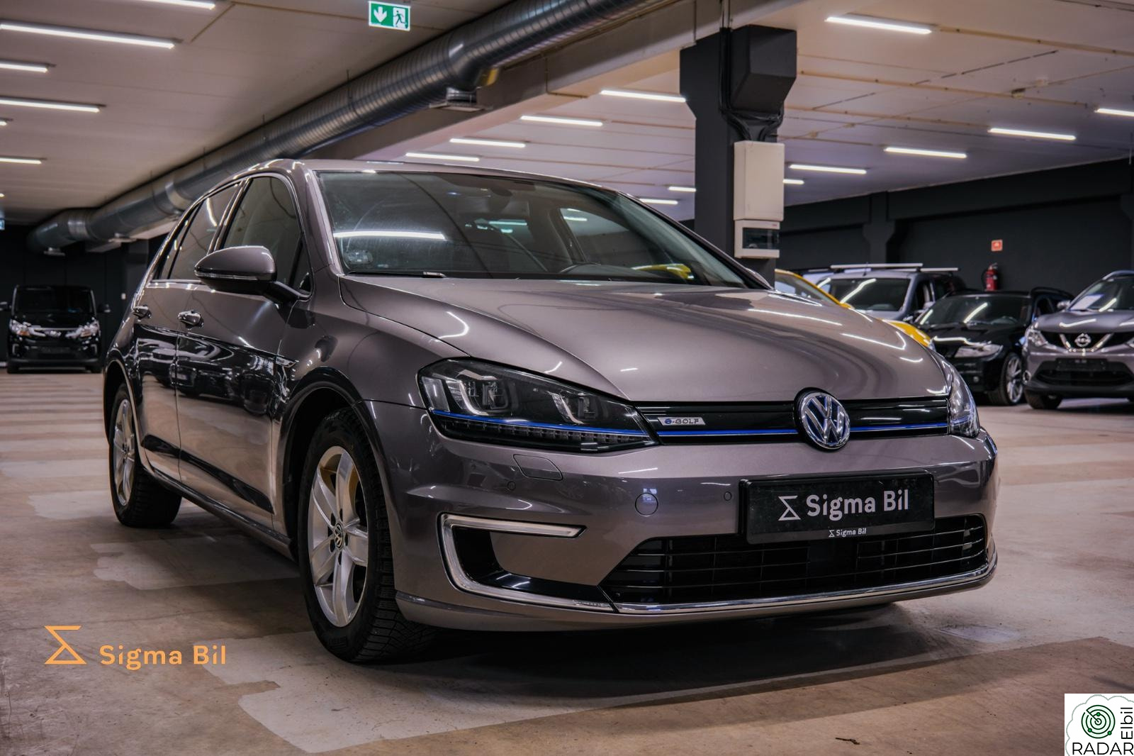 VOLKSWAGEN GOLF 85Kw 116HK ACC Keyless Navi CarPlay BT DAB R.kam ISO ++