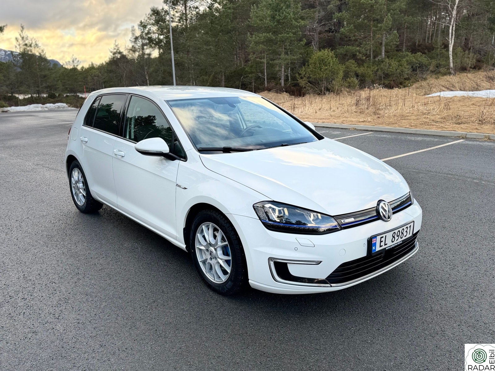 VOLKSWAGEN GOLF Velholdt//Strøken//se annonse