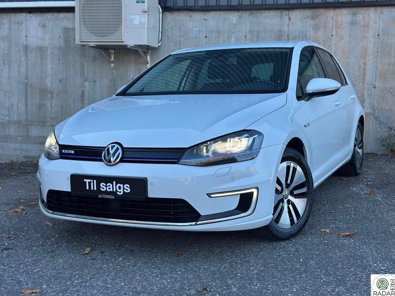 VOLKSWAGEN GOLF E-Golf/Navi/CC/R.Kam/Navi/S.Seter/R.Sensor/Dab/1eier ++
