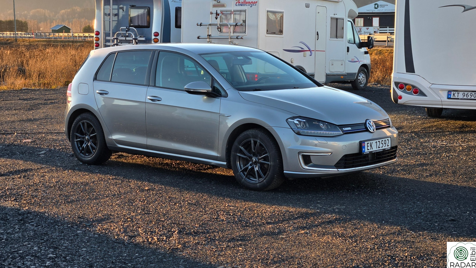 VOLKSWAGEN GOLF Skinn, Nøkkelløs, Adaptiv, Ryggekamera EU 02/28