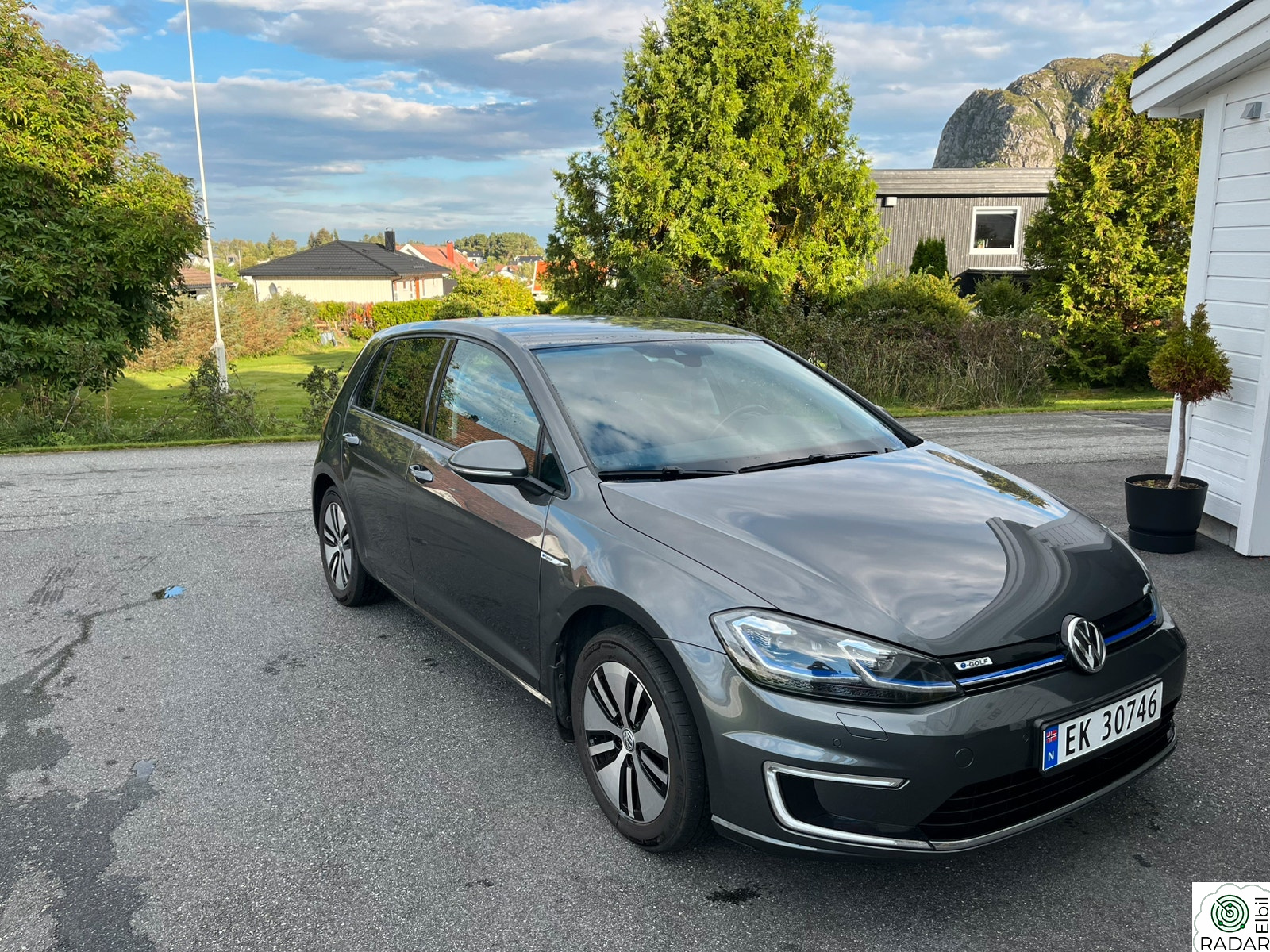 VOLKSWAGEN GOLF 136hk - Lang Rekkevidde - Utstyrsbombe