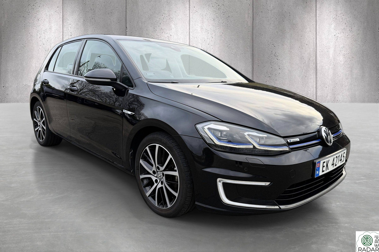 VOLKSWAGEN GOLF 100KW Facelift | 2 år garanti | Full servicehistorikk