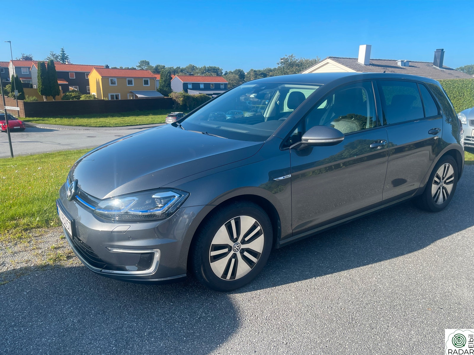 VOLKSWAGEN GOLF E-Golf 136 hk / Skinn / velutstyrt
