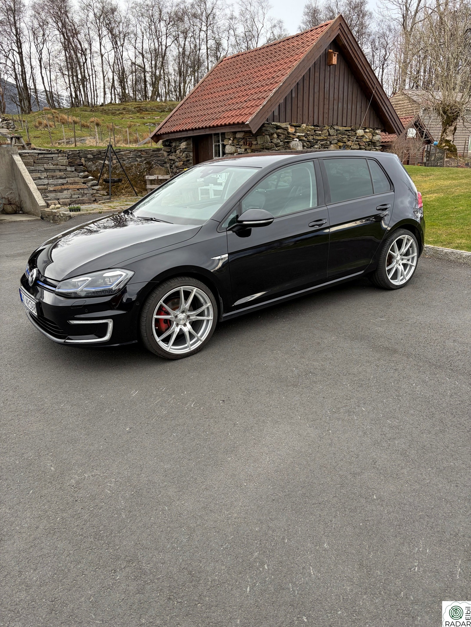 VOLKSWAGEN GOLF E-GOLF 100 KW /Facelift / 300 km