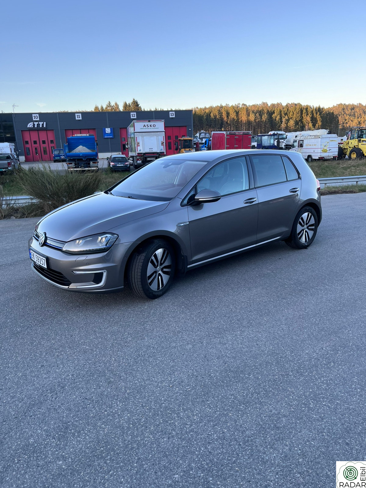 VOLKSWAGEN GOLF Exclusive