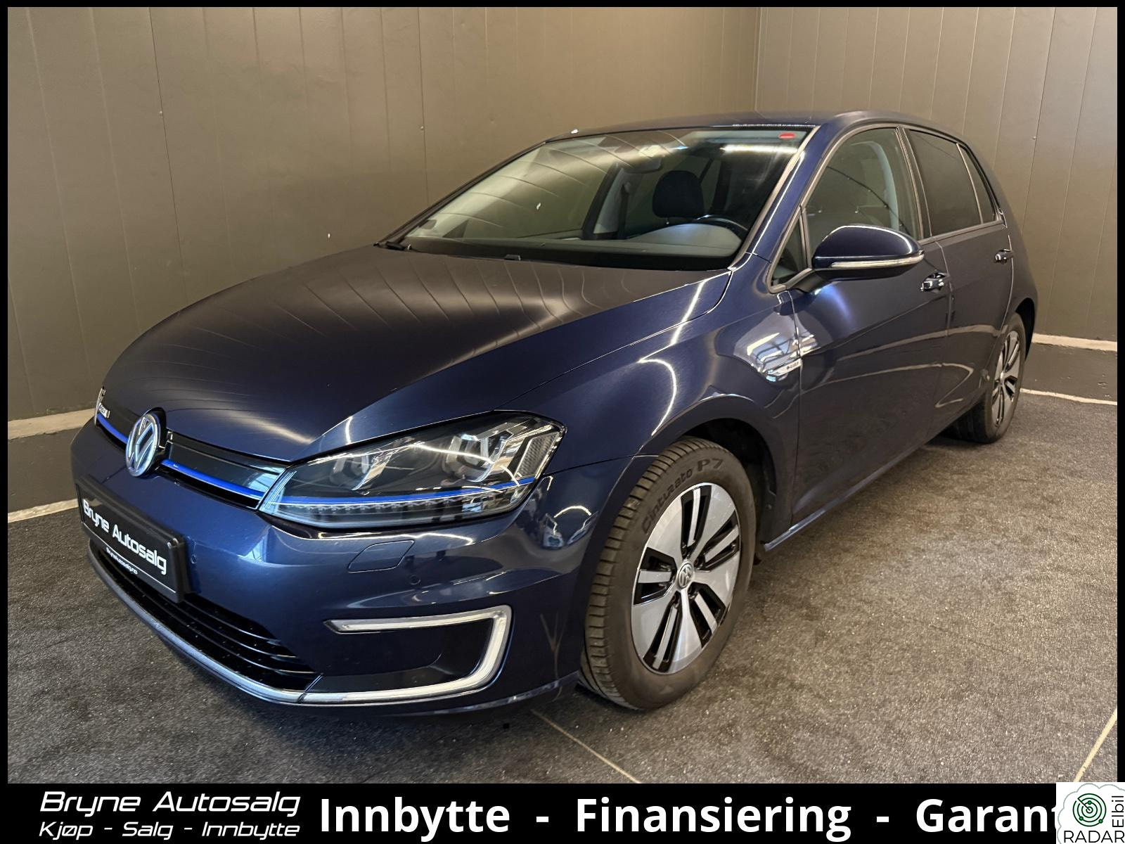 VOLKSWAGEN GOLF SKINN/ACC/KAMERA/AMBIENTE/KEYLESS/NAVI/TLF/DAB+/CARPLAY