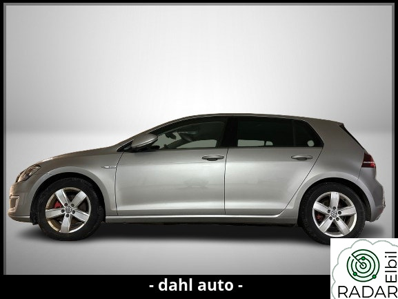 VOLKSWAGEN GOLF EL-BIL/AUTOMAT/SKINN/NAVI/R-KAM/EU-OK 9/26!!!
