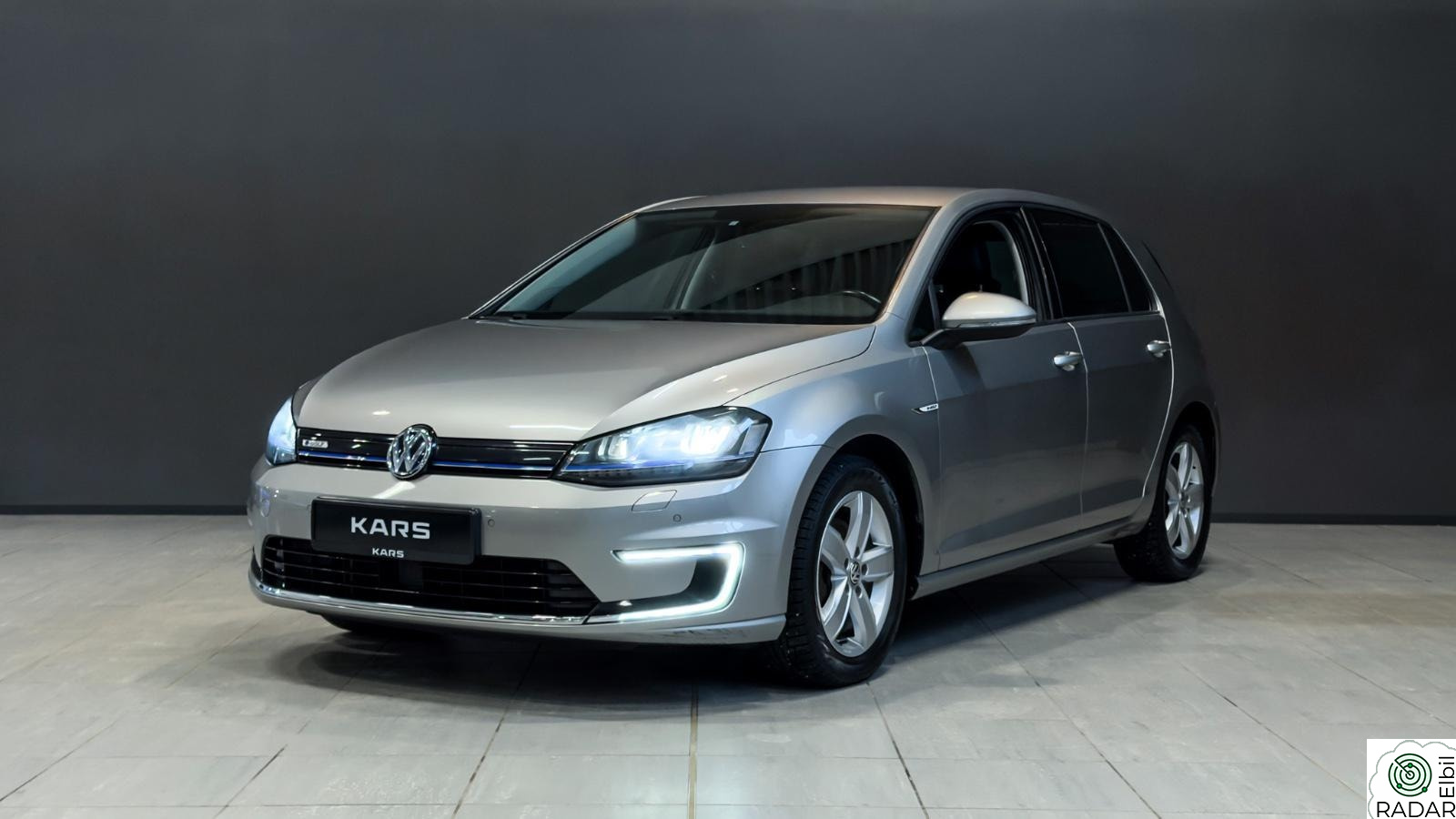 VOLKSWAGEN GOLF e-Golf /LED /ACC /Keyless /Navi /Skinn /CarPlay /Outlet