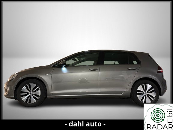 VOLKSWAGEN GOLF EL-BIL/AUTOMAT/SKINN/R-KAM/NAVI/ALU/EU-OK 5/26!!!