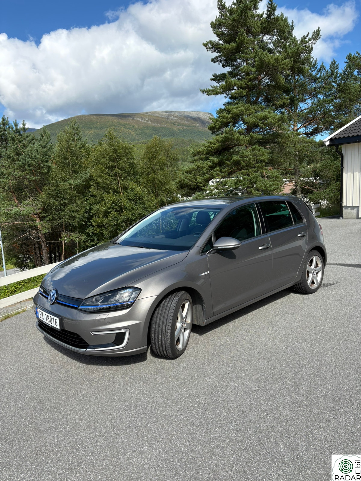 VOLKSWAGEN GOLF Exclusive