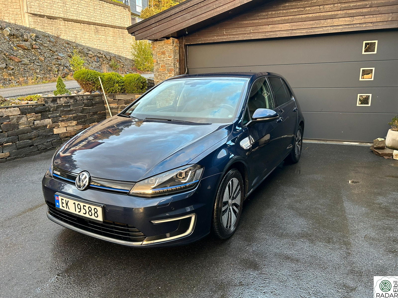 VOLKSWAGEN GOLF eGolf
