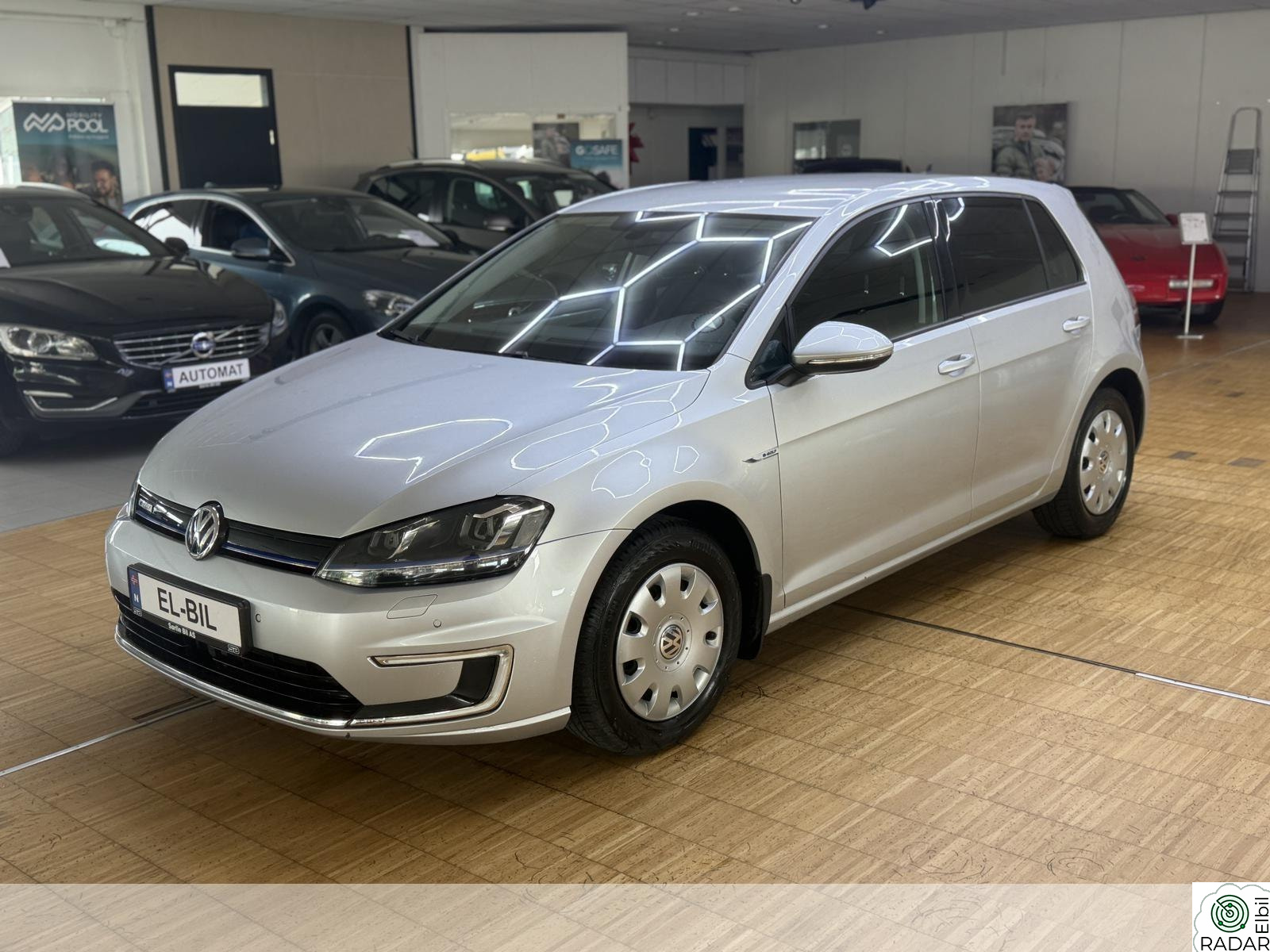 VOLKSWAGEN GOLF 2017Mod|Cruise|R.kamera|Skinn|Eu til 2028|Isofix|
