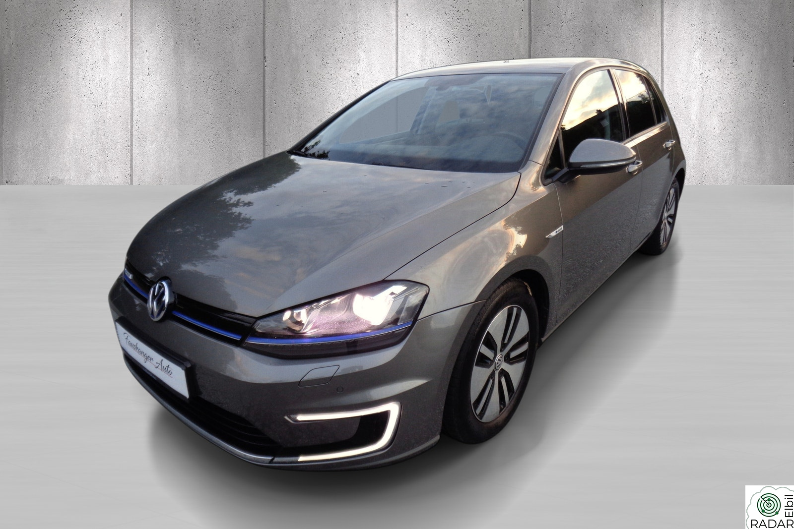 VOLKSWAGEN GOLF 24 kWh COMFORTLINE SKINN LED ACC NAVI DAB+