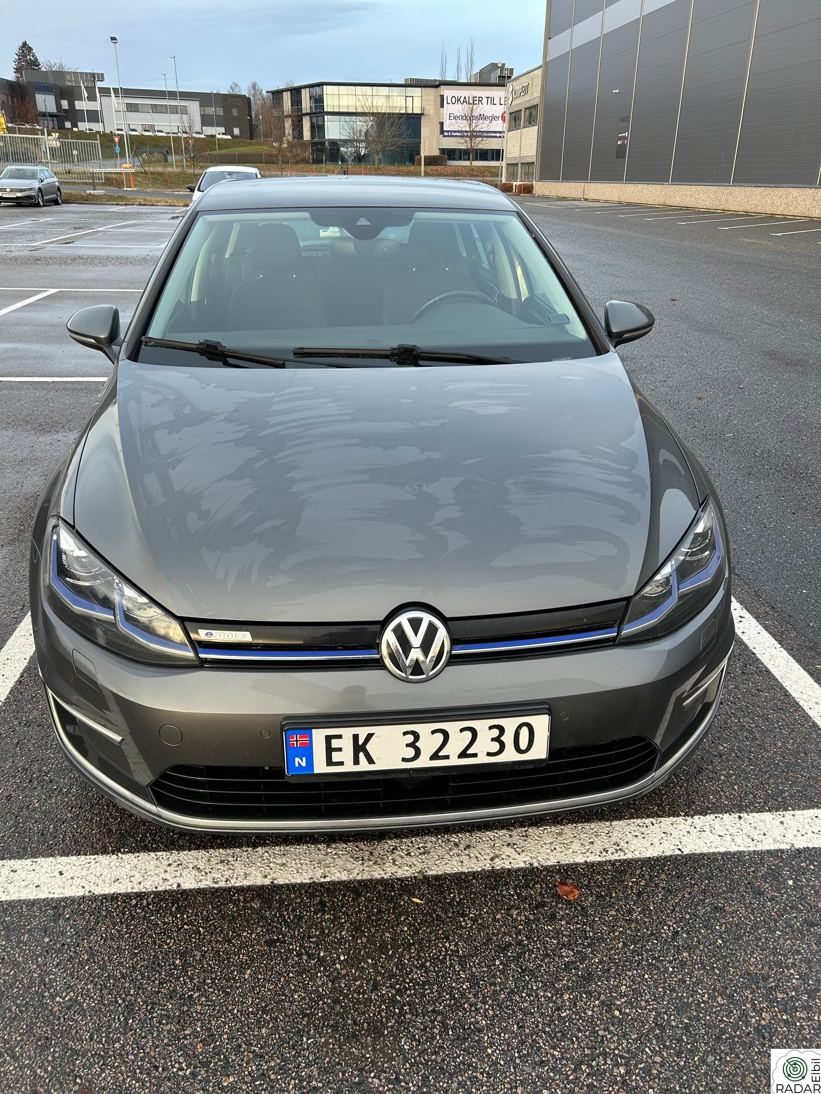 VOLKSWAGEN GOLF 300 KM