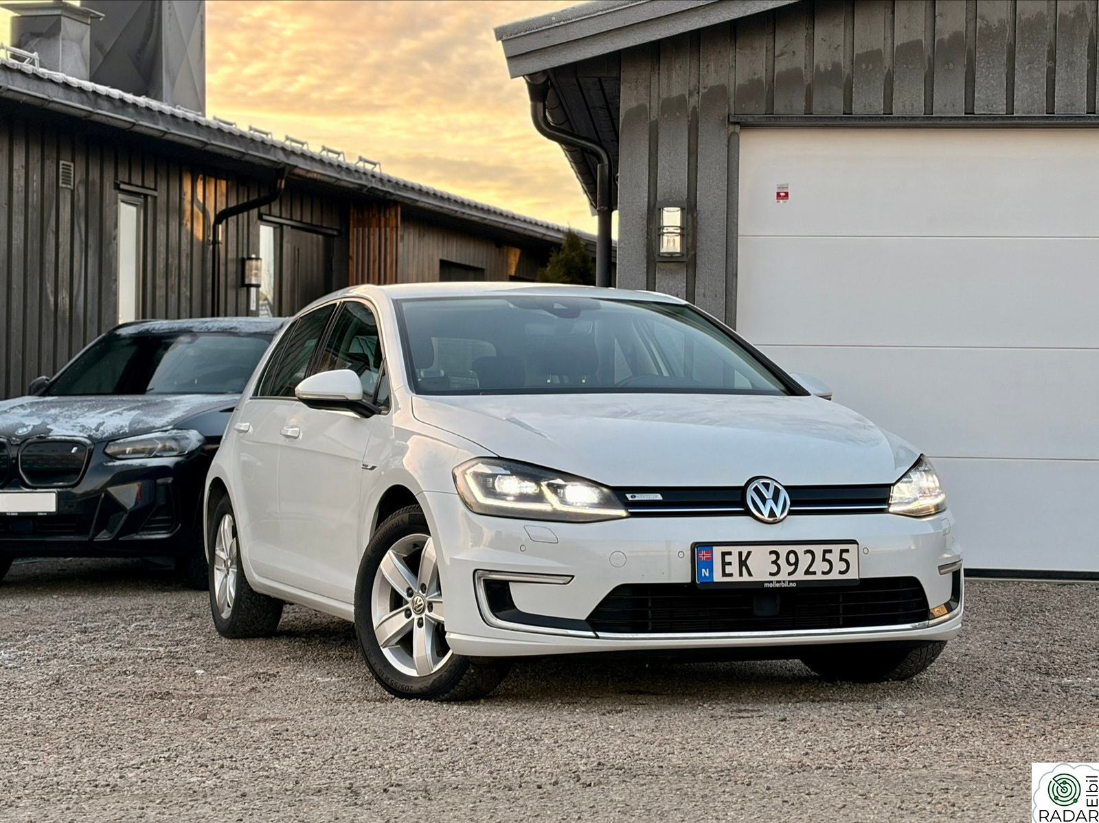 VOLKSWAGEN GOLF e 136 Hk / 35,8 KWh / 300 km