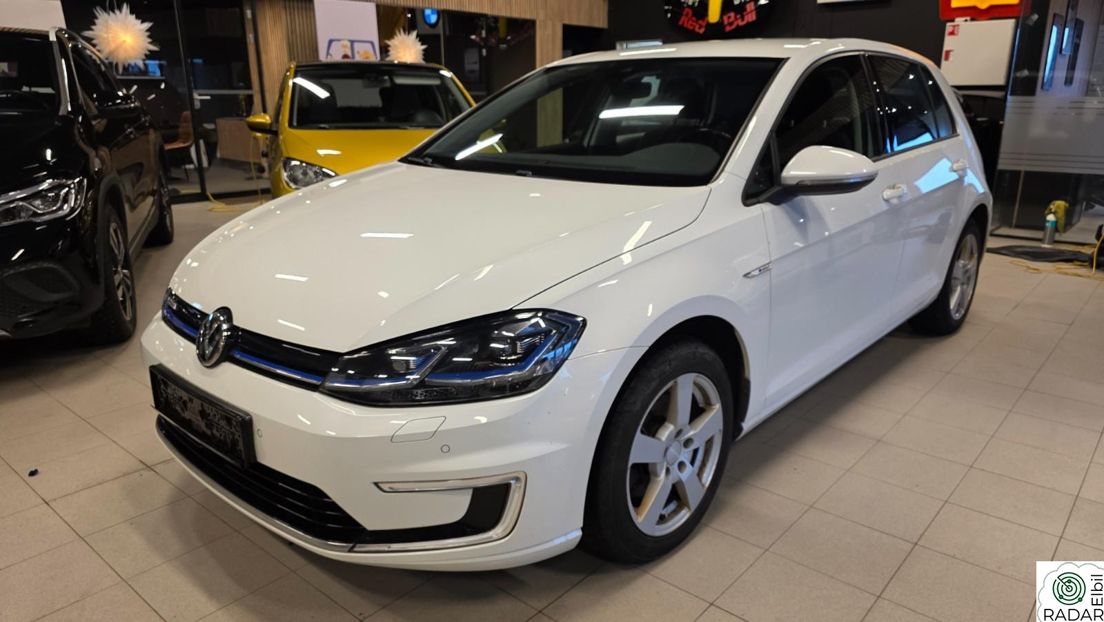 VOLKSWAGEN GOLF Info Display/ DAB/ 300km/ Kamera/ NY EU, bremse & Klima