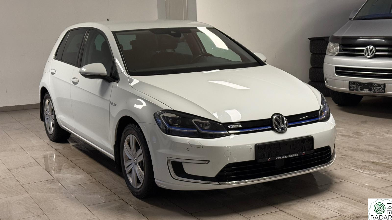 VOLKSWAGEN GOLF e-Golf 300Km DigDis LED Kamera PDC EU-06.27 2 Eiere