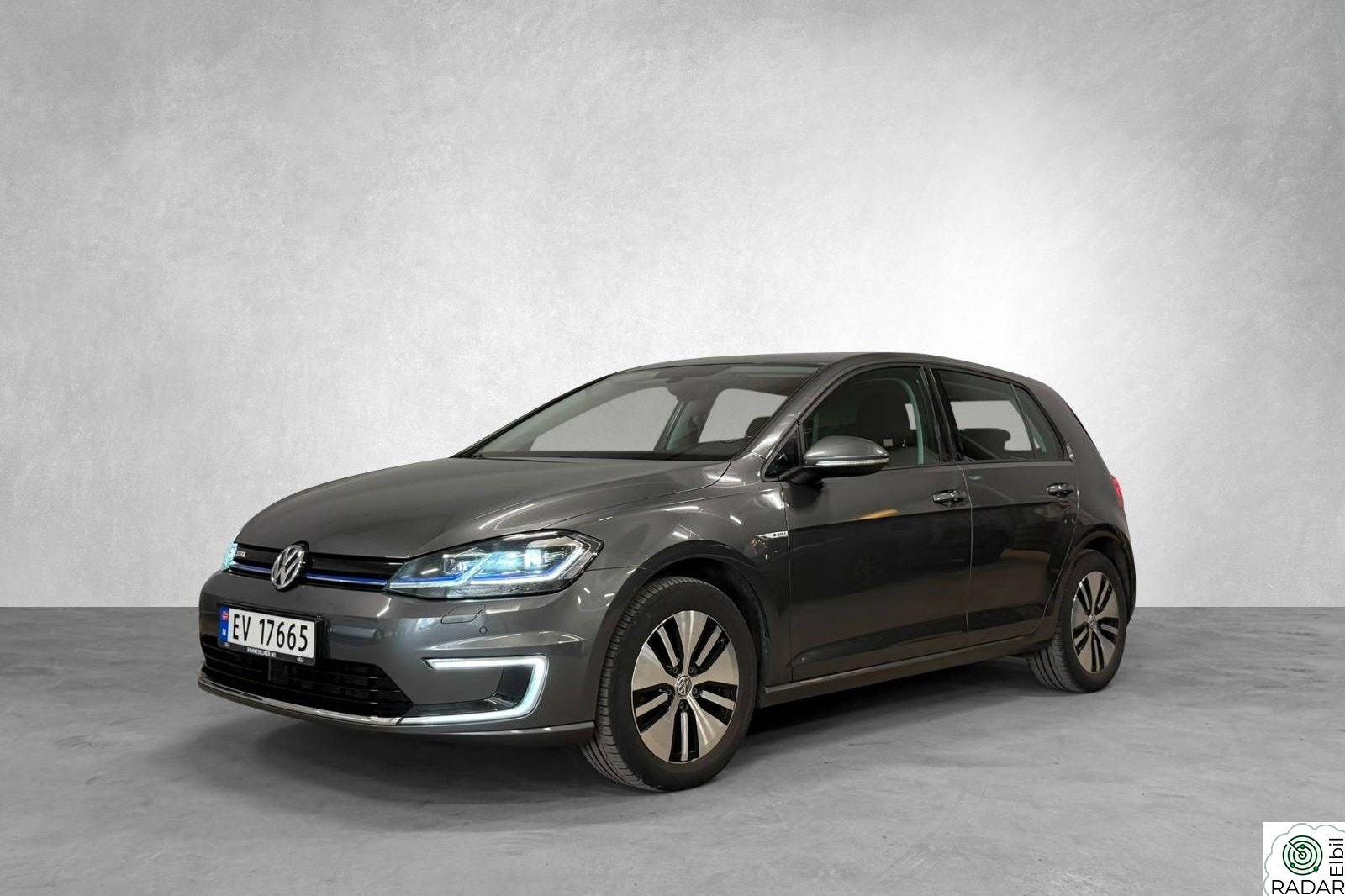 VOLKSWAGEN GOLF E-Golf 136HK 35,8Kwh|300km NEDC|VARMEPUMPE|DISCOVER PRO
