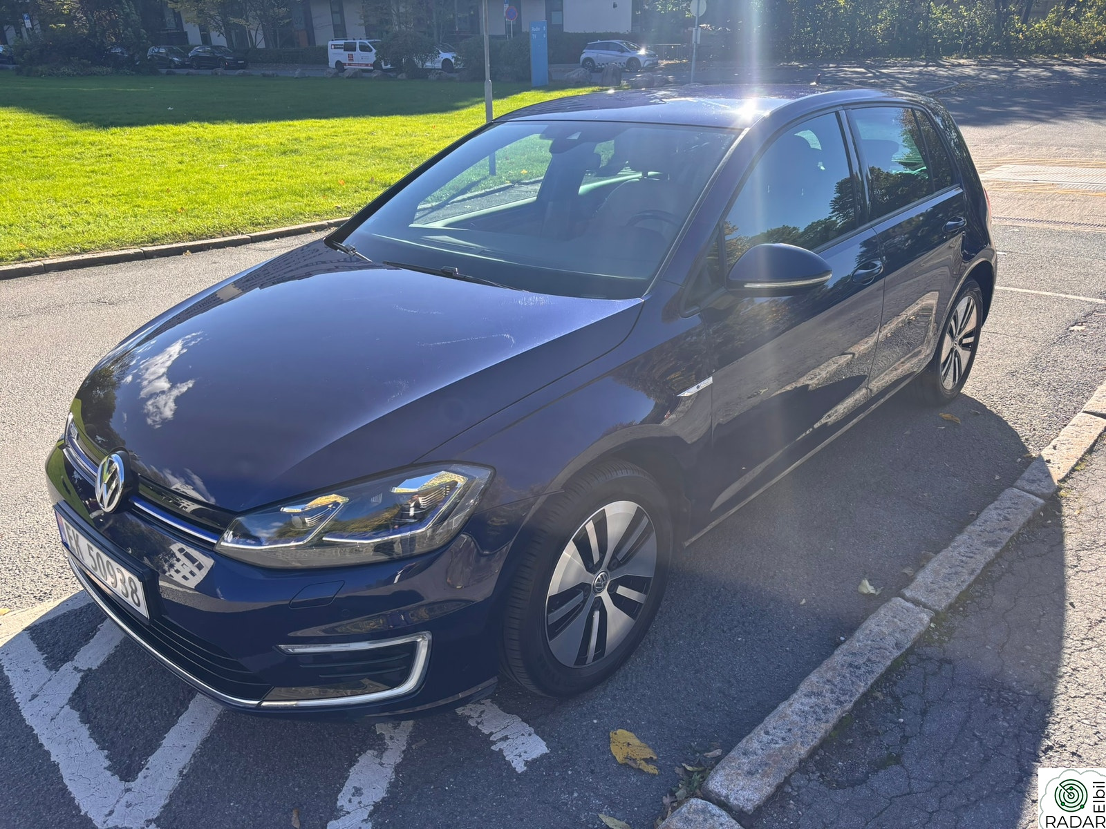 VOLKSWAGEN GOLF Lav km, nylig service, velholdt, skinn, LED, keyless