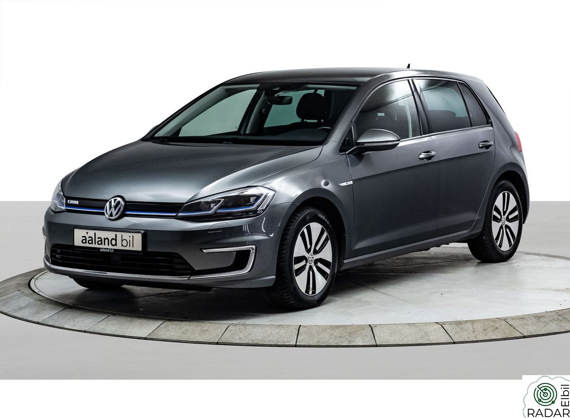 VOLKSWAGEN GOLF Adaptiv cruise, 300km .