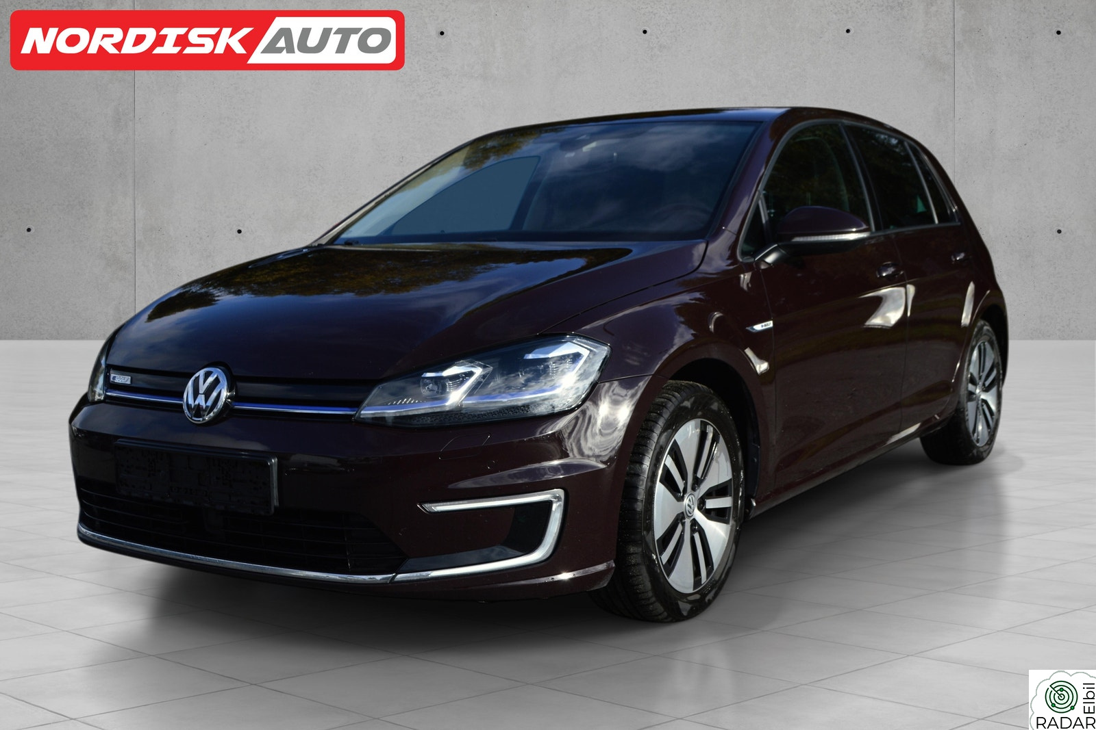 VOLKSWAGEN GOLF Varmepumpe/Active Display/Kamera/Keyless/ACC/Ny Eu/