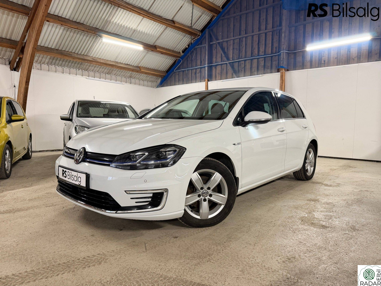 VOLKSWAGEN GOLF 36kwh/EXCLUSIVE/SKINN/KEYLESS/NAVI/EU OK 2027