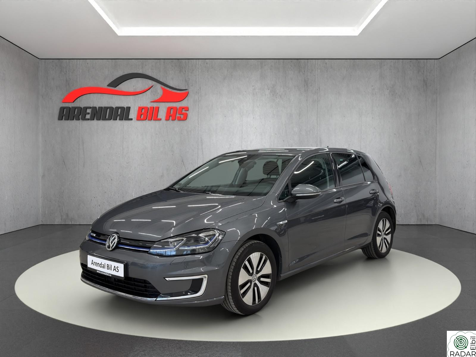 VOLKSWAGEN GOLF 100KW 300KM, 1 Eier, Varmepumpe, Navi, Acc, Norsk!