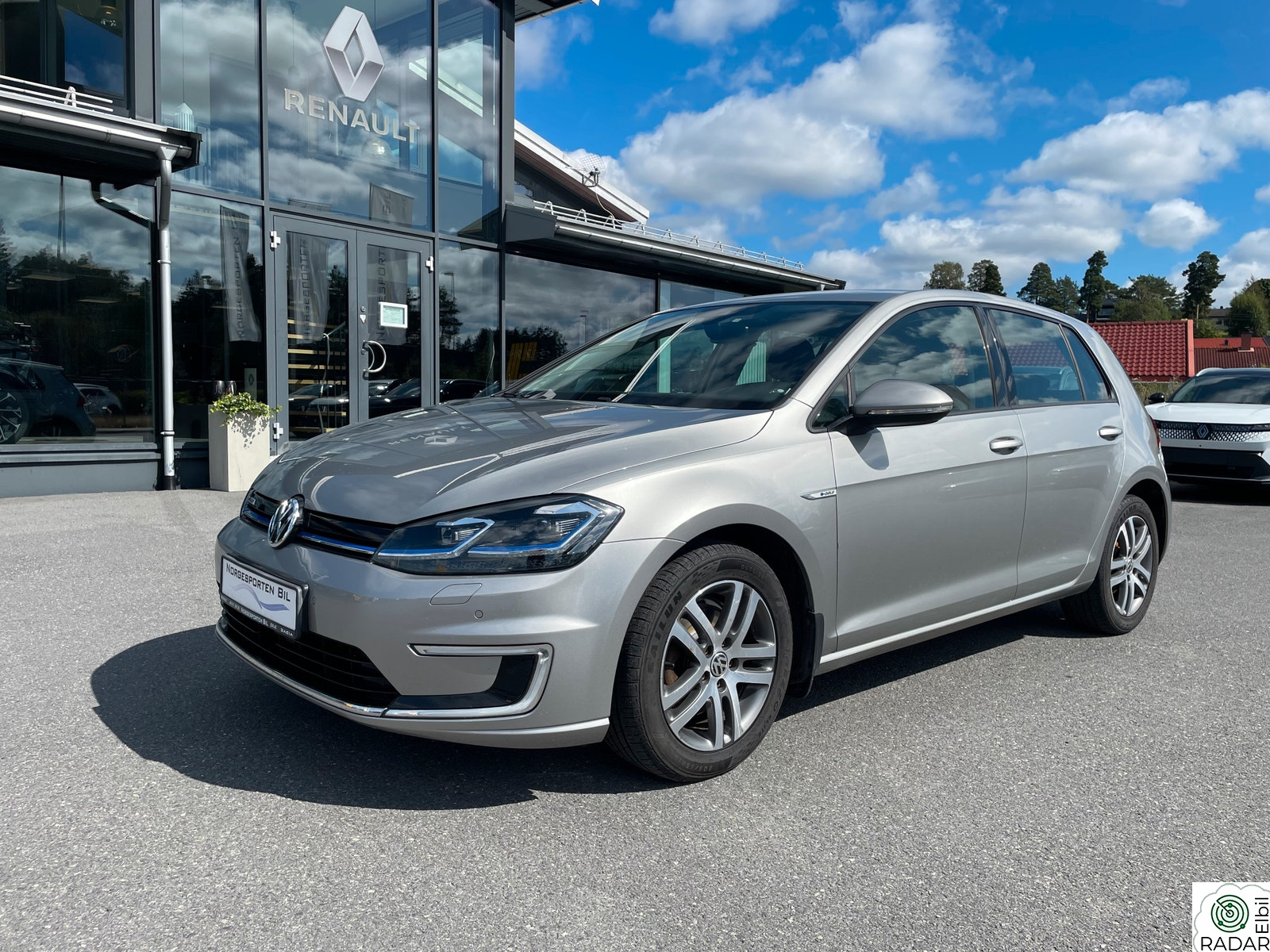 VOLKSWAGEN GOLF 300 km Skinn ACC Klima Navi +++ Norsk! Ny EU!