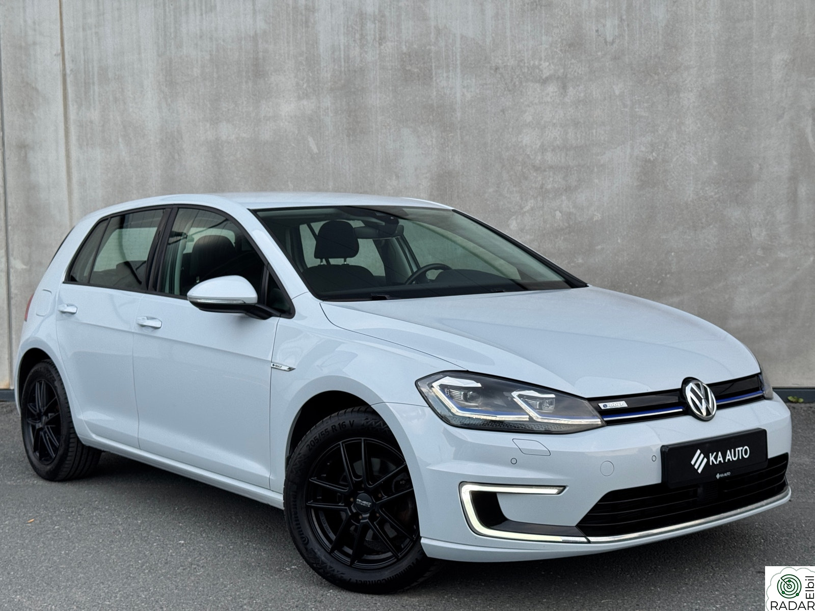 VOLKSWAGEN GOLF SE PRIS/1 EIER/ACTIVE INFO DISPLAY/VARMEPUPME/ACC/EU28