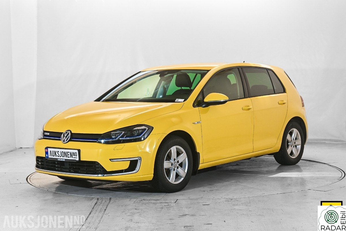 VOLKSWAGEN GOLF 136 HK NORSK SKINN ACC KAMERA NAVI VARMEPUMPE