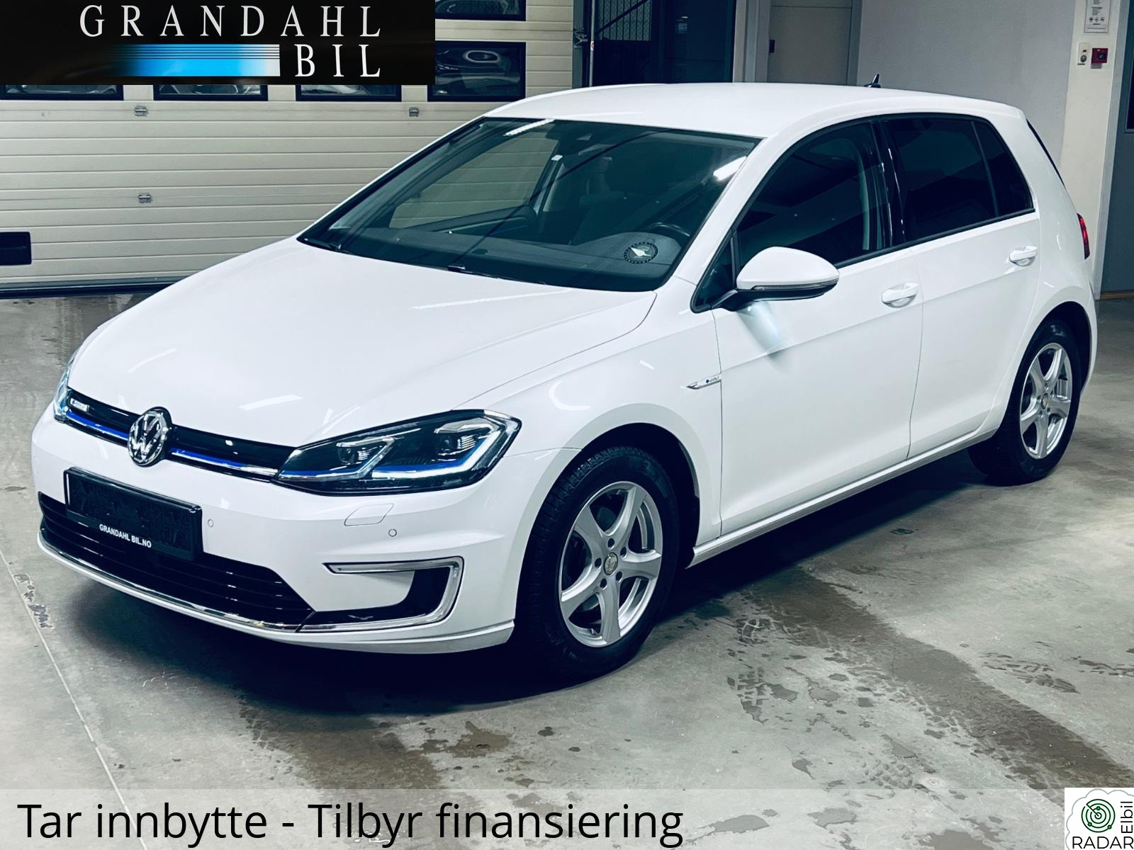 VOLKSWAGEN GOLF EV - 136 HK - Adaptive C. - Active Info D. - Tar innbyt