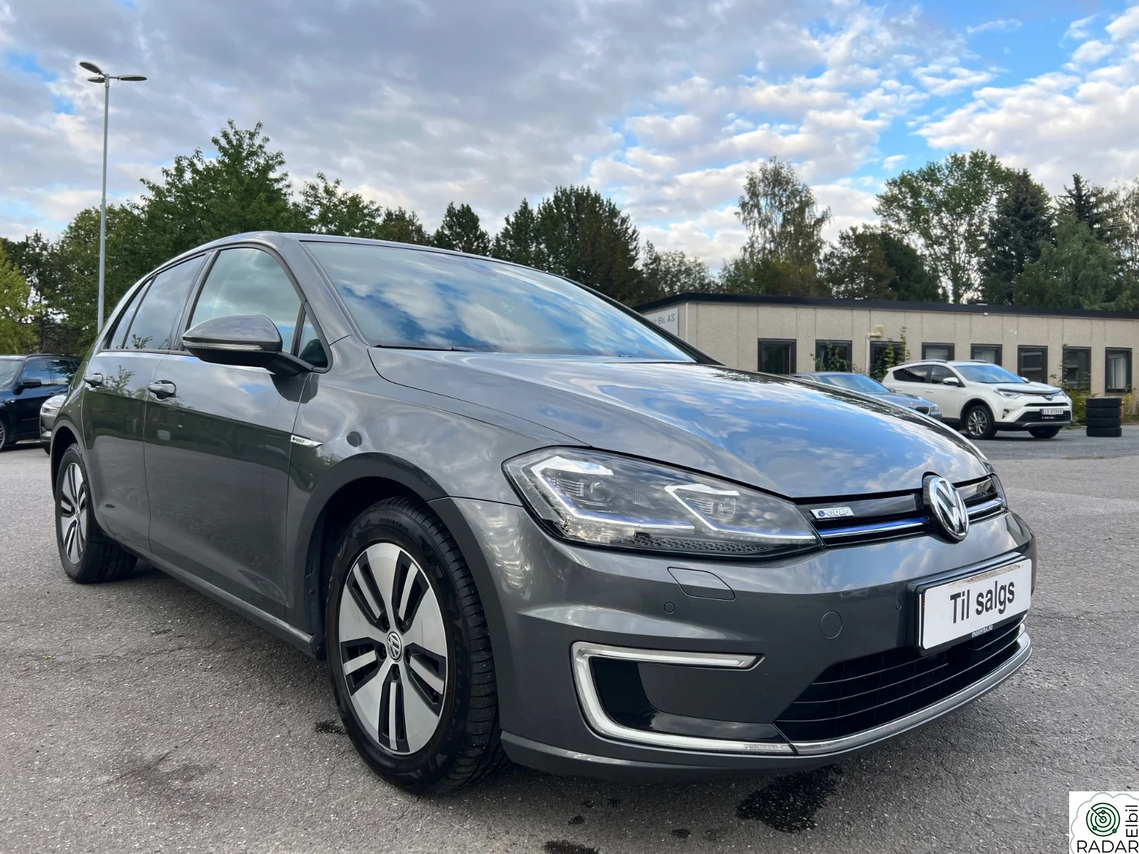 VOLKSWAGEN GOLF 136HK AUT/ACC/Navi/Park.S/Multi.R/Rygge.K/Klima/DAB+/++