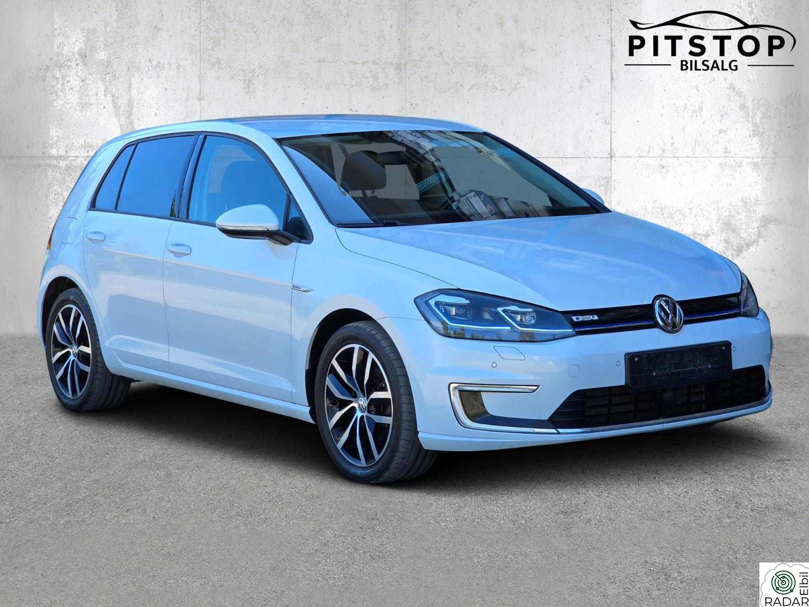 VOLKSWAGEN GOLF Exclusive ACC Skinn Varmepumpe Navi Kamera Keyless Euok