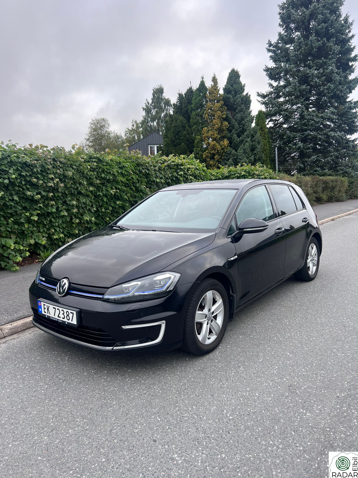 VOLKSWAGEN GOLF Blue Line