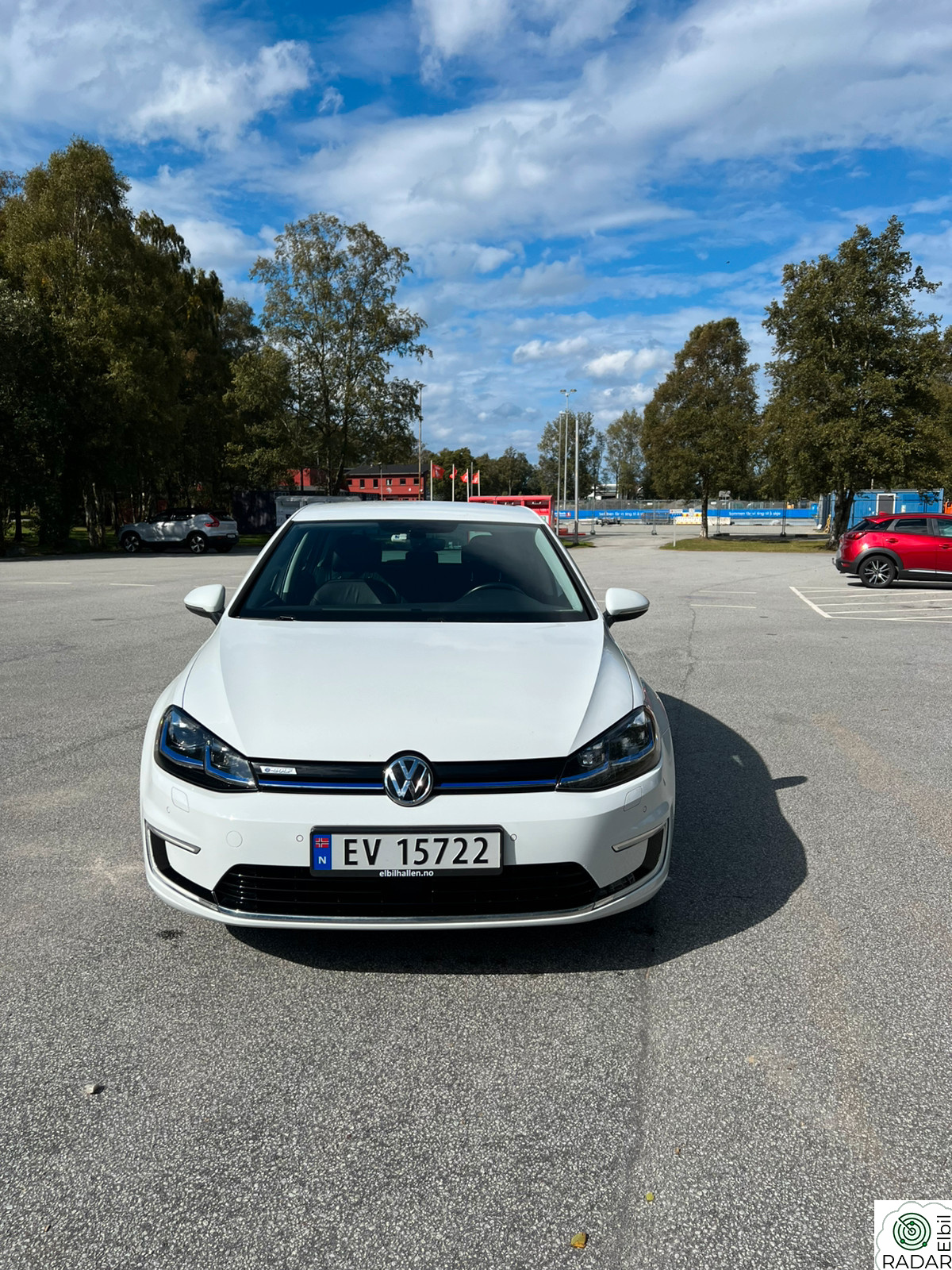 VOLKSWAGEN Golf 1Eier, alle service på Møller. Skinnseter!