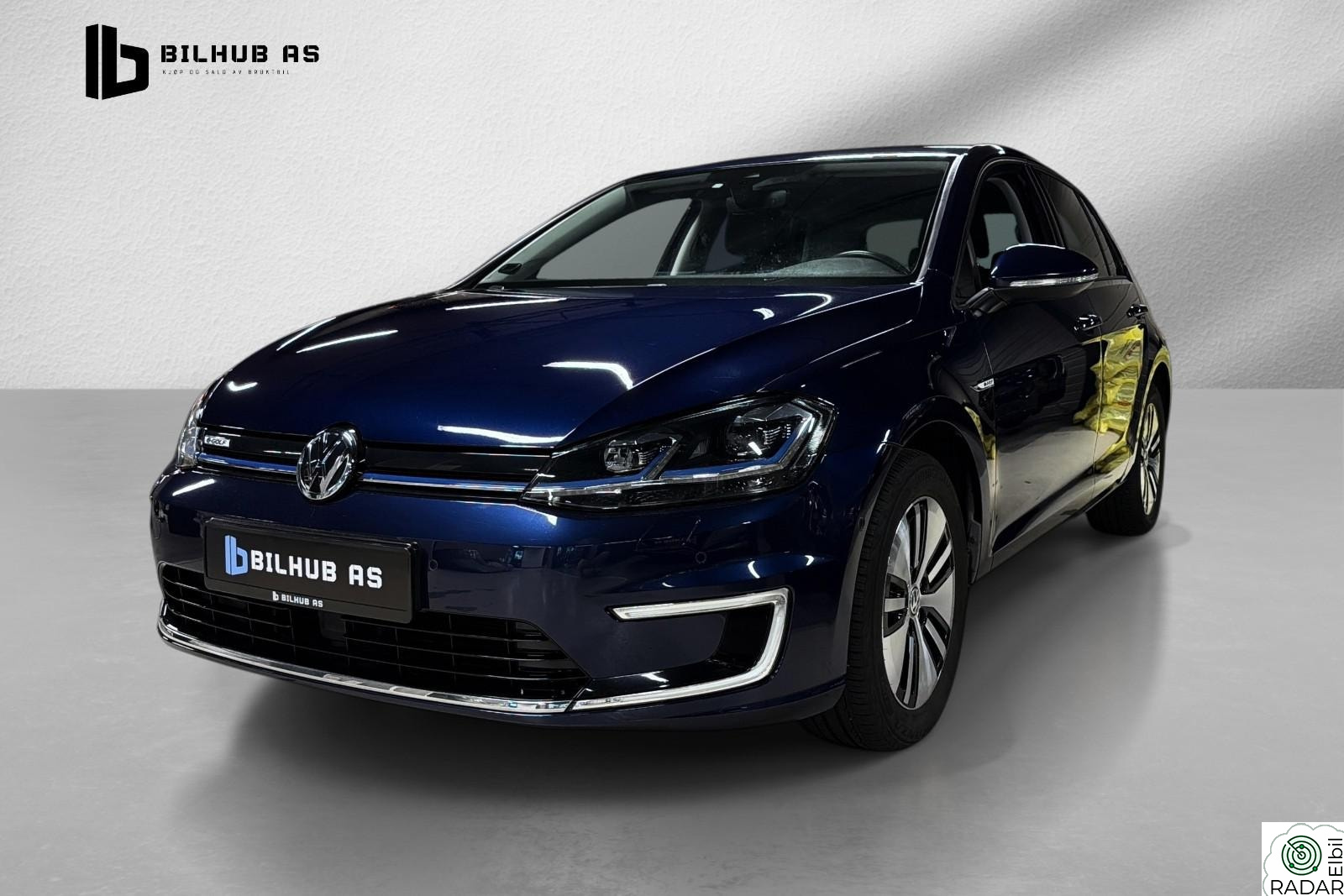 VOLKSWAGEN GOLF 300km. | 1eier Lav km. ACC Navi Keyless Kamera ++