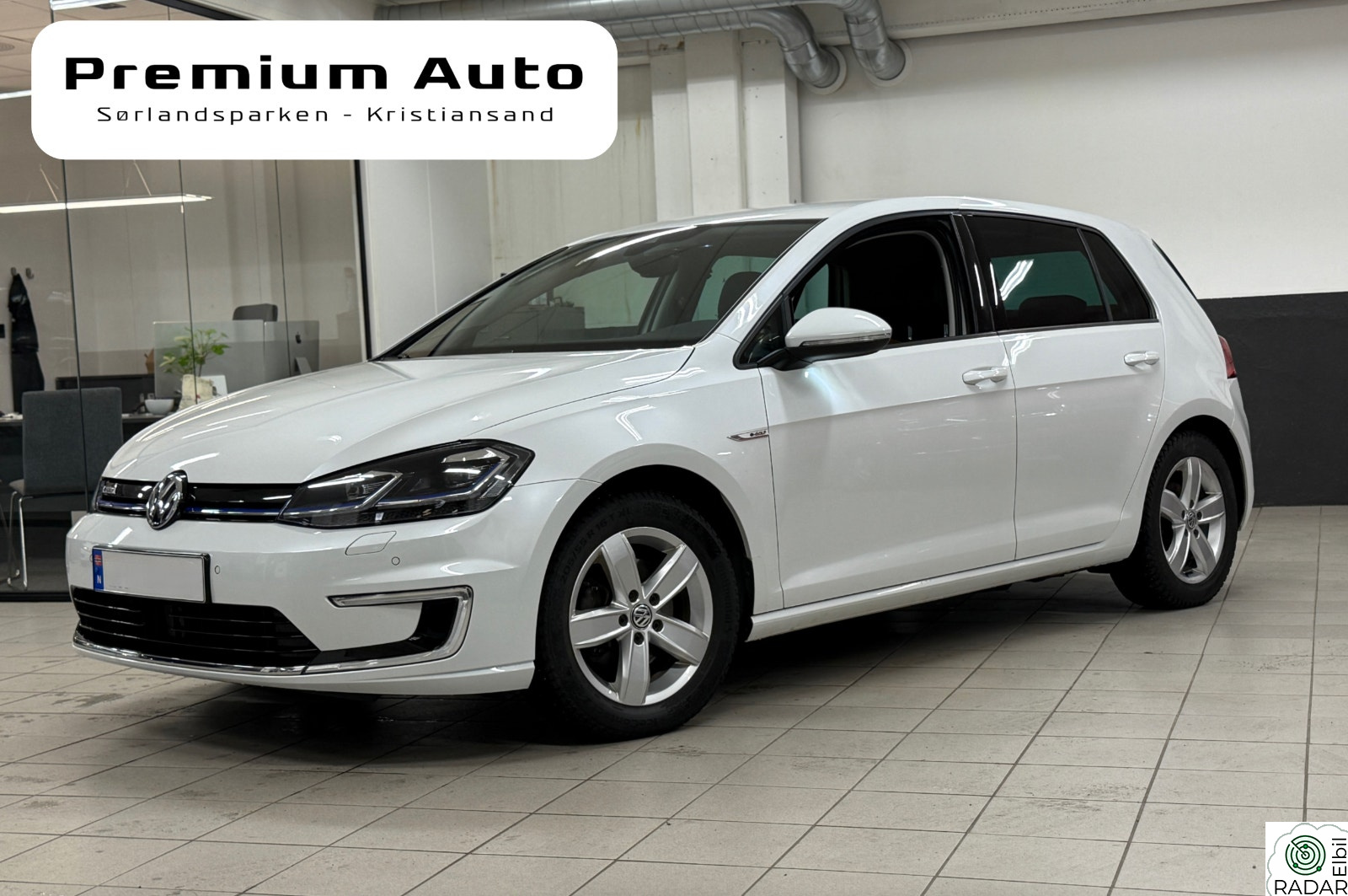 VOLKSWAGEN GOLF e 300km Exclusive Norsk/1-eier/Skinn/Dynaudio/BSM/ACC