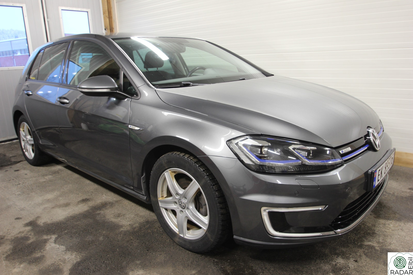 VOLKSWAGEN GOLF E-golf 136HK/AdaptivCruise/P.sensor/DAB+/Navi/LED