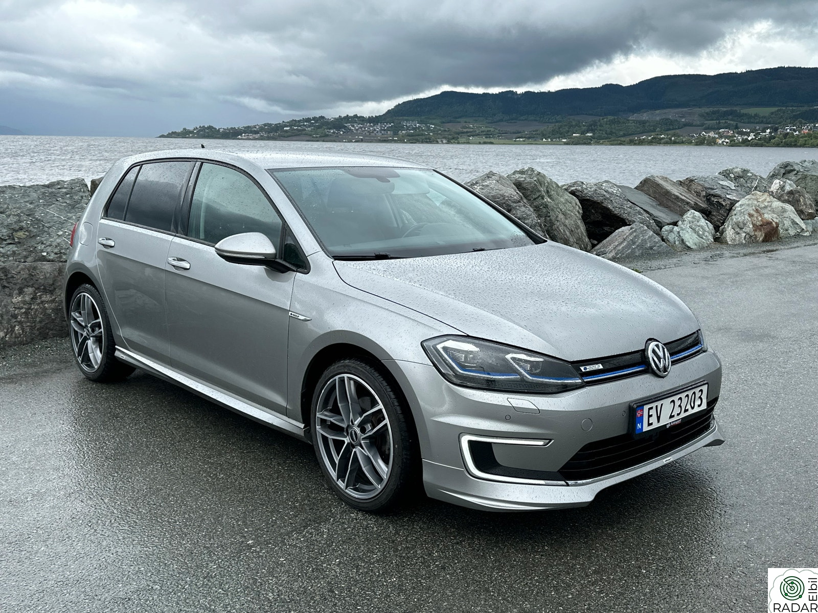 VOLKSWAGEN GOLF E-golf med 18" sommerdekk og oettinger styling