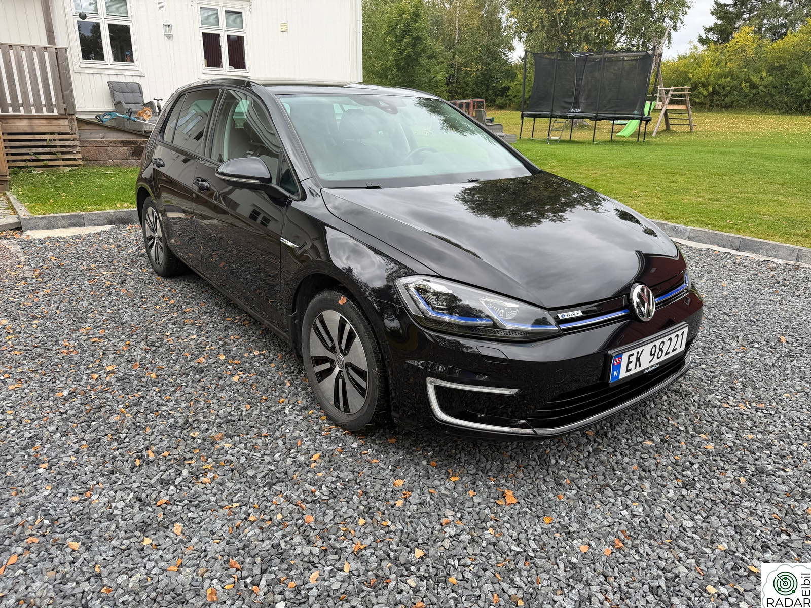 VOLKSWAGEN GOLF ACC/skinn/digitalt display/batteri 92,3%/NAF-rapport