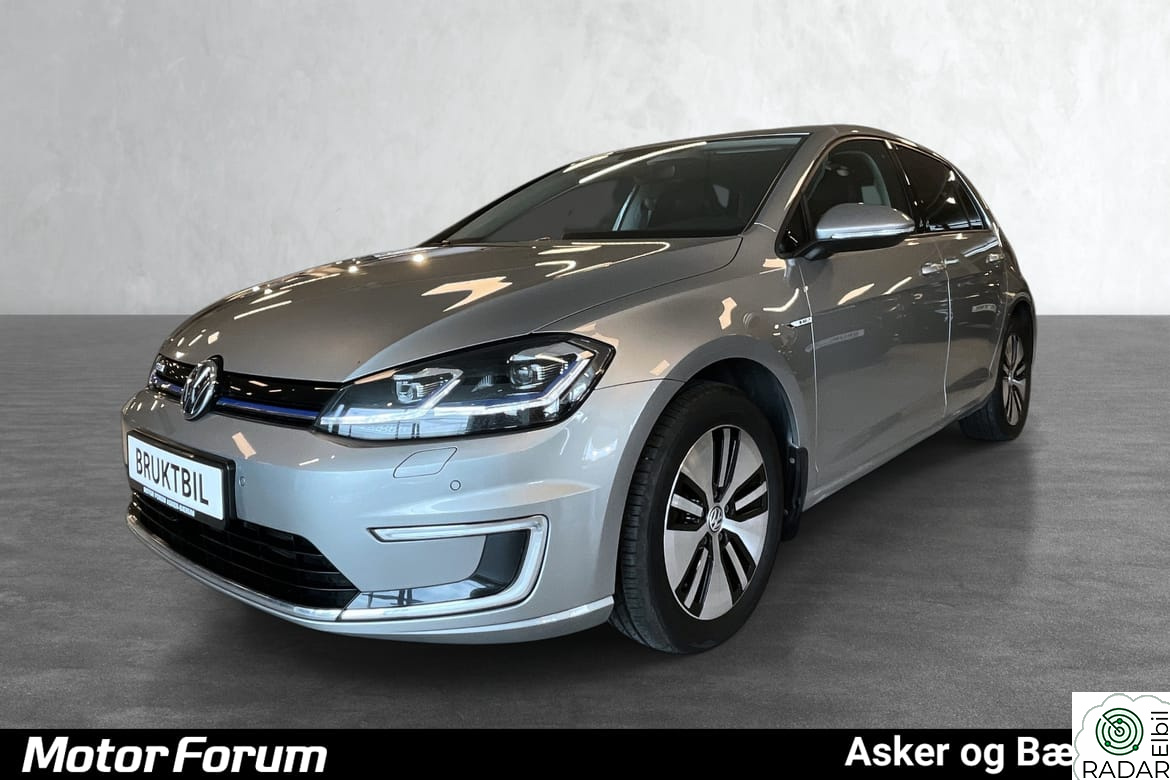 VOLKSWAGEN GOLF VELUTSTYRT / SKINNSETER / NAVI / ACC / INNBYTTE