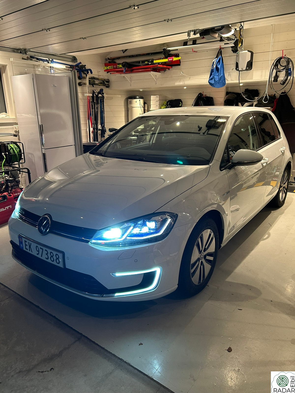 VOLKSWAGEN GOLF Skinn / DynAudio / Ryggekamera / NAF test / Keyless