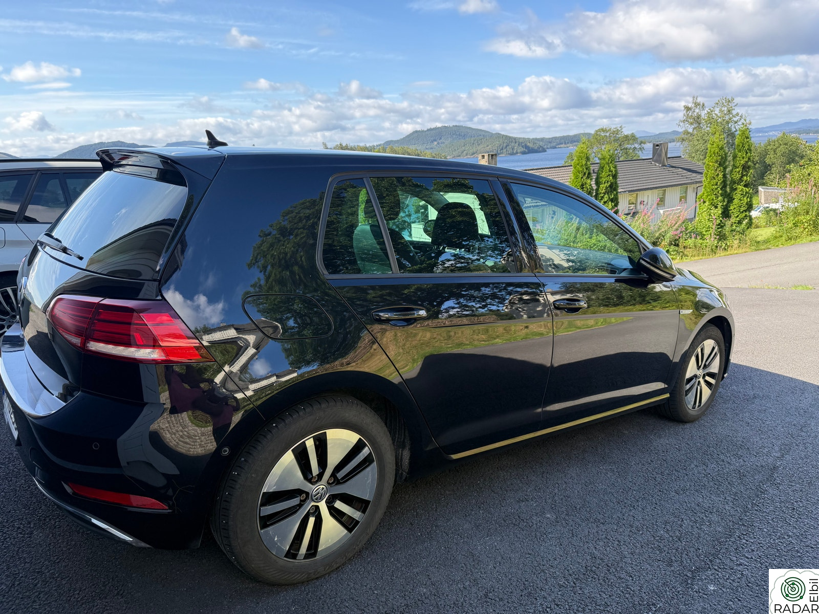 VOLKSWAGEN GOLF 300 km. Ny EU. Godt utstyrt. Skinn. ACC. Kamera