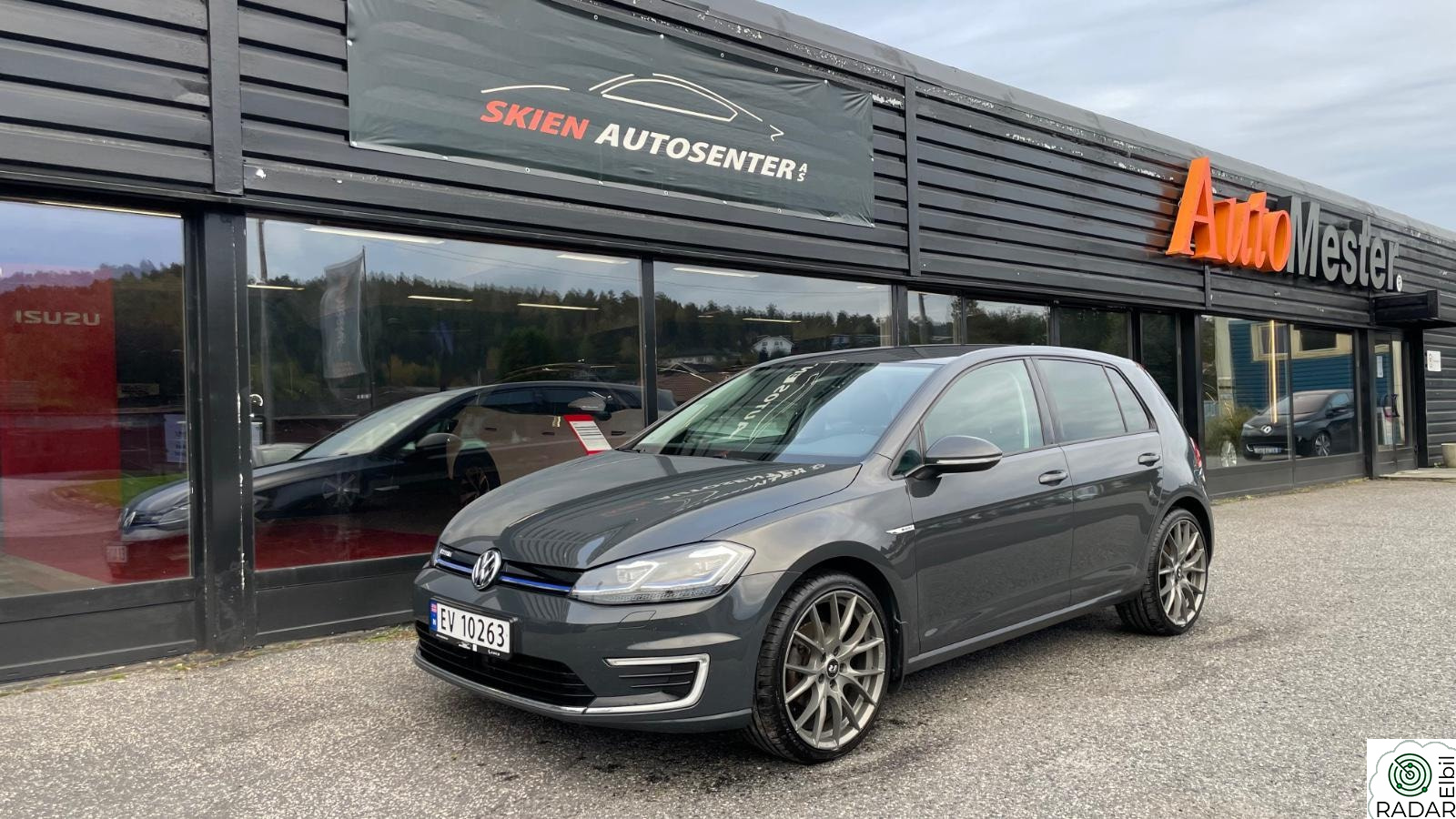VOLKSWAGEN GOLF E-Golf 300Km. Isofix,ACC,Carplay,Navi,BT,19",DAB+