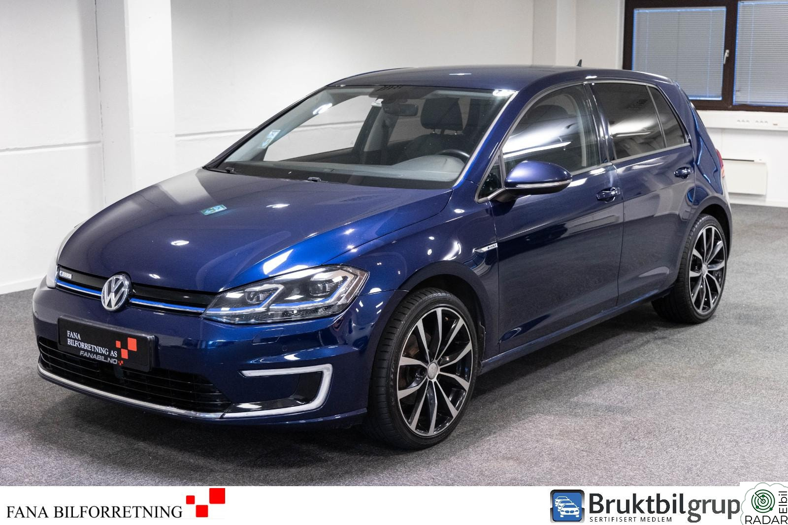VOLKSWAGEN GOLF e-Golf 136hk/Skinn/Active Info/R.Kamera/12mnd garanti
