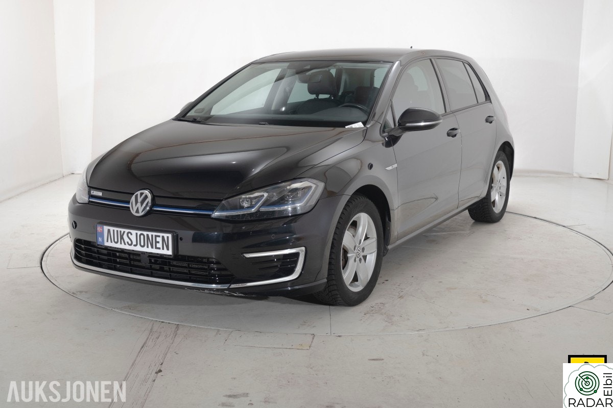 VOLKSWAGEN GOLF 136 HK ACC VARMEPUMPE NAVI LED KAMERA BLIS SPORTSSETER