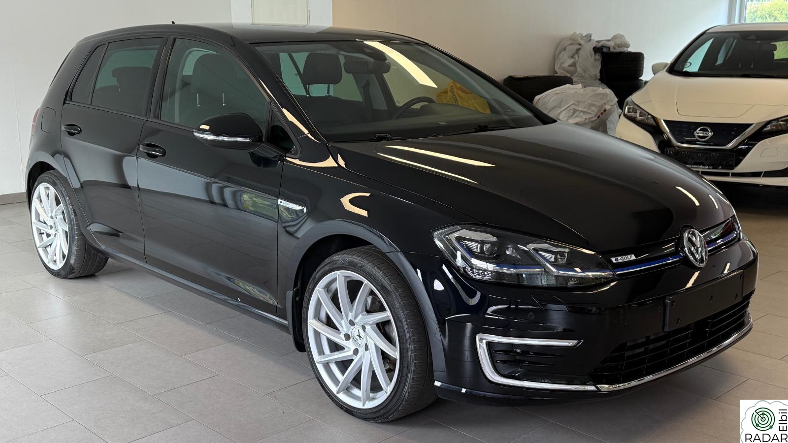 VOLKSWAGEN GOLF e-Golf 300Km Exclusive Skinn DigDis LED Kam ACC Norsk